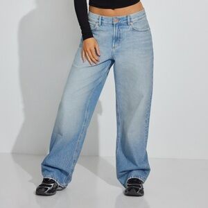 Garage Denim Low Rise Baggy Jeans Light Wash, Size 7 / 28